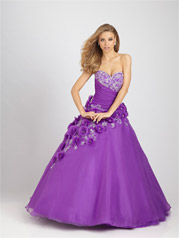 Allure Quincea�era