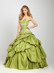 Allure Quincea�era