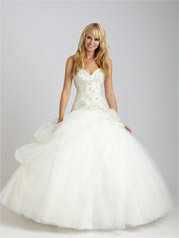 Allure Quincea�era