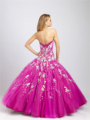 Allure Quincea�era