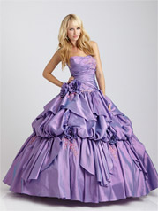 Allure Quincea�era