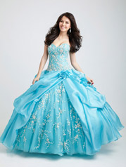 Allure Quincea�era