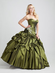 Allure Quincea�era