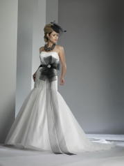 Lo-Ve-La Bridal by Liz Fields